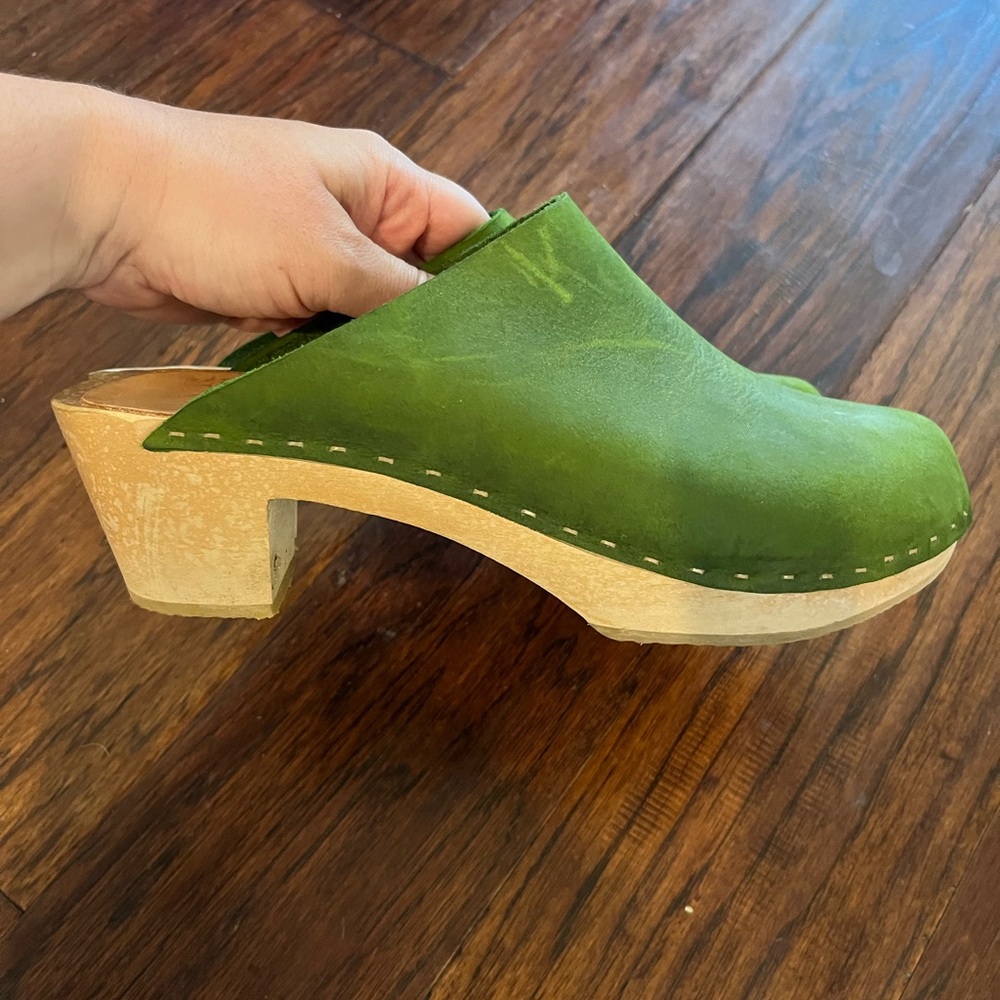 BRYR clogs